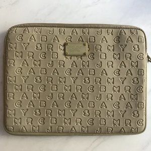 marc jacobs macbook case
